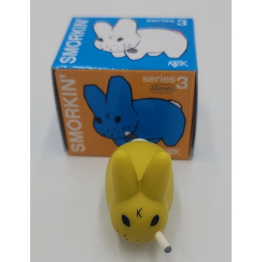 Kidrobot SMORKIN'‎ LABBIT Series 3 MUSTARD Mini Vinyl Figure 1.5